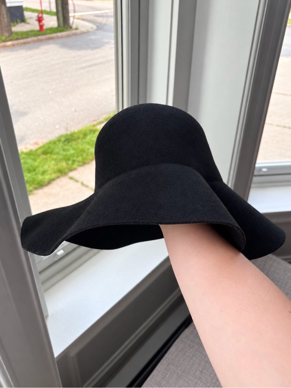 American Apparel Black 100% Wool Floppy Hat OS - Picture 3 of 3